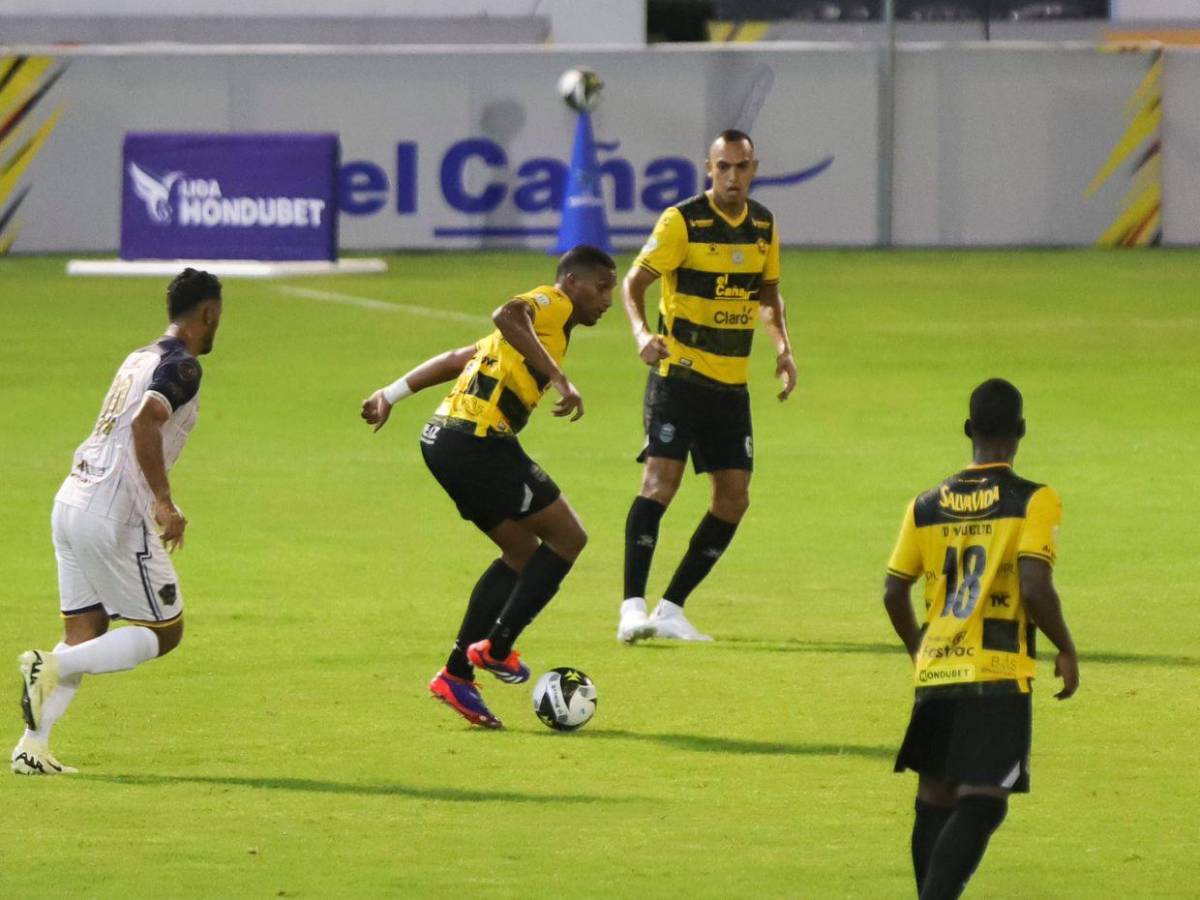 Fichajes: Noticias sobre el nuevo DT de Olimpia y legionario es expulsado de su club