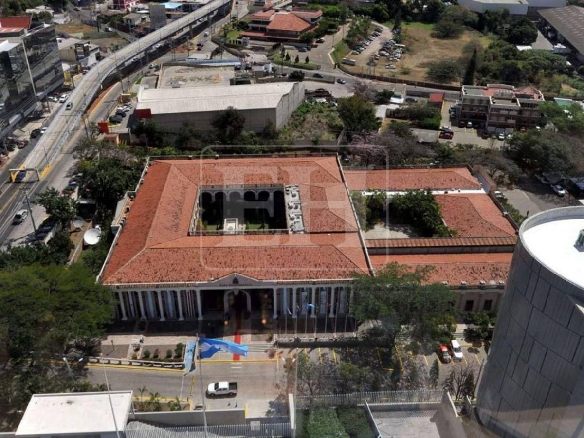 Ocho años y varios millones después, la obra inconclusa que no será Casa de Gobierno