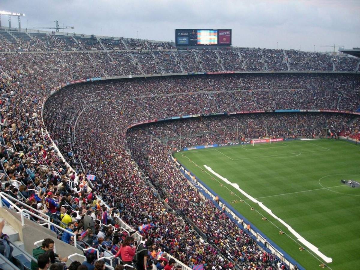 ¿No pagan la pensión, pero quieren vivir en el estadio?: Argentina cierra estadios a padres morosos