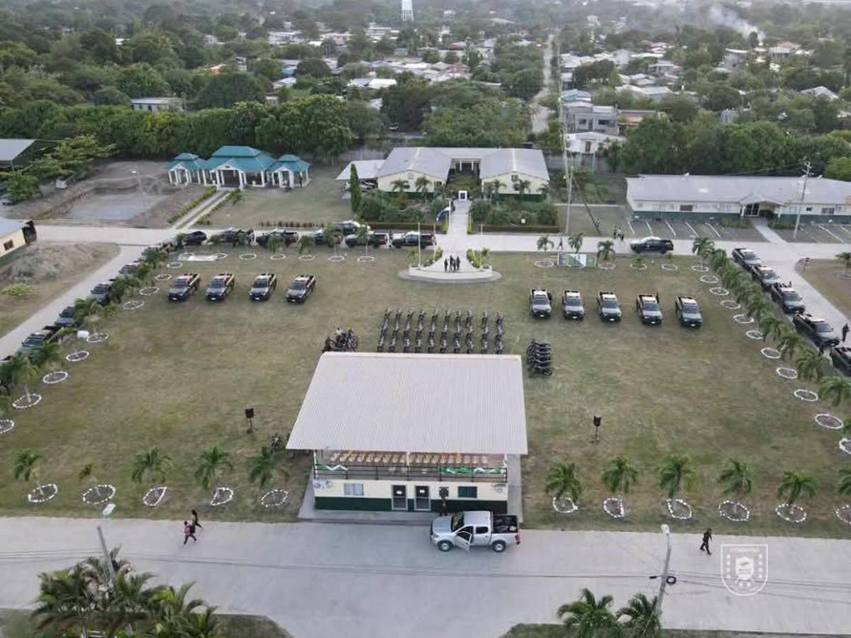 Con entrega de 110 vehículos  refuerzan operaciones de seguridad en zona norte de Honduras