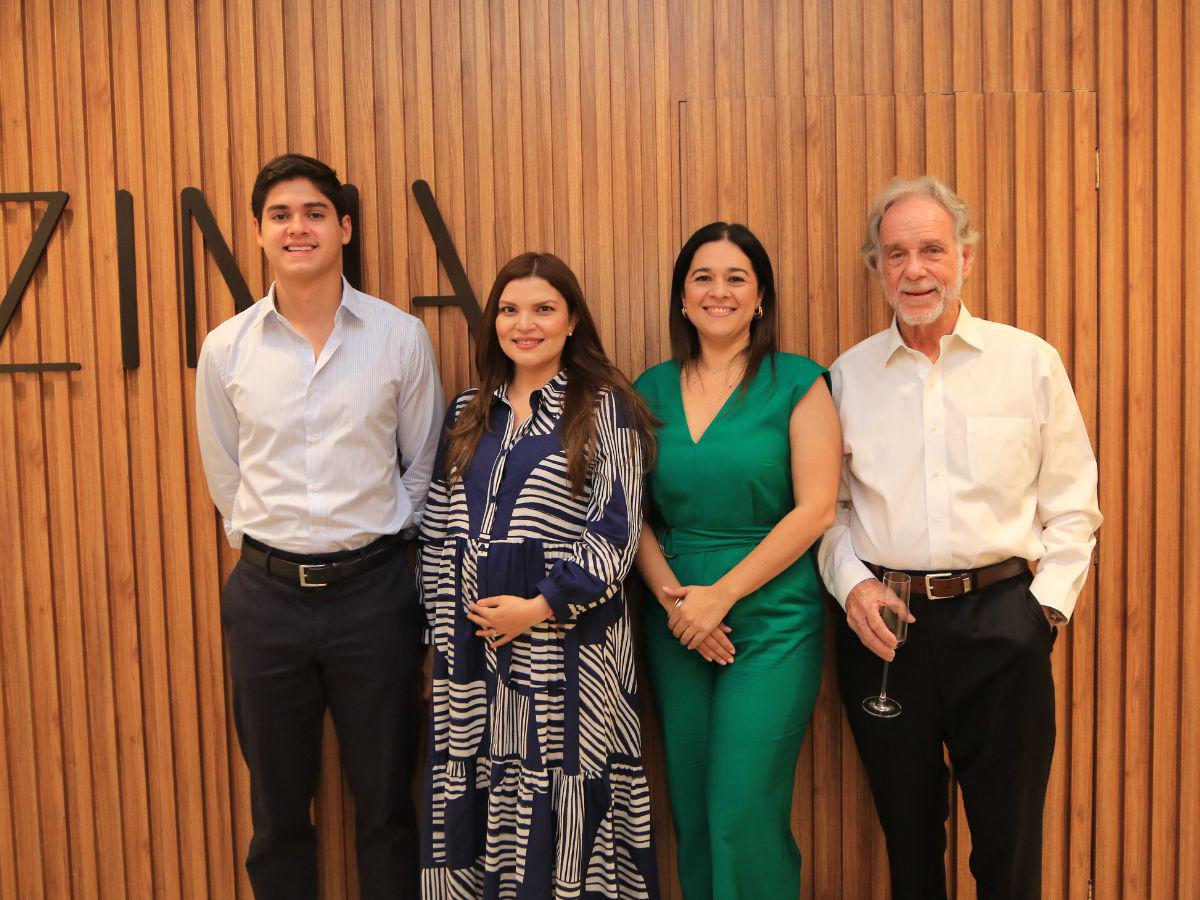 Refinado brindis por el lanzamiento de Zima Uno