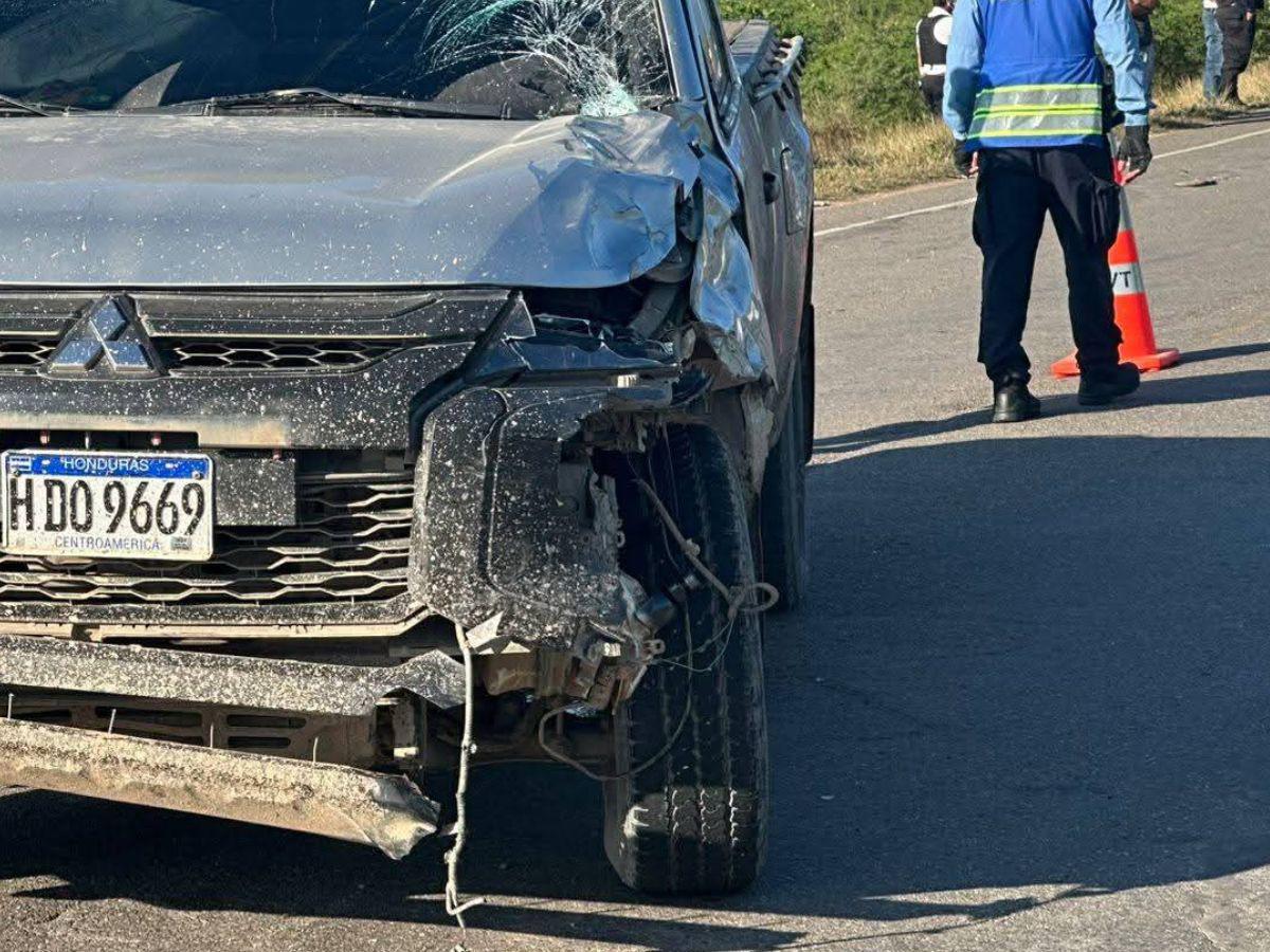 Padre e hijo mueren tras impactar con pick-up en Olanchito: las dolorosas imágenes