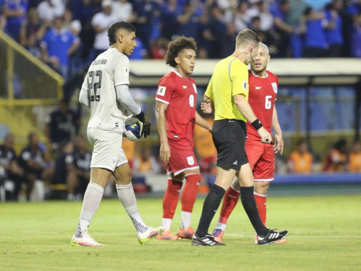 Polémica arbitral en el juego El Salvador vs Panamá desata enojo del gobierno de Bukele
