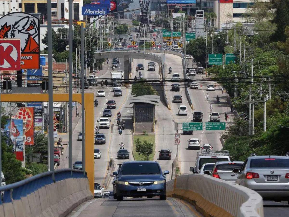 El anuncio de Juan Diego Zelaya con el Trans-450: ¿Ricardo Álvarez manejará un bus?