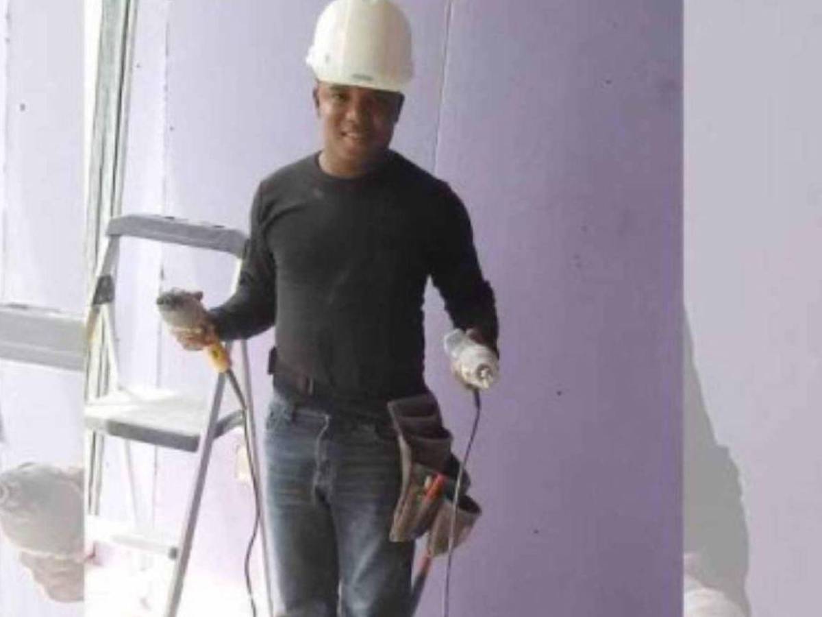 Exjugadores de Honduras que salen adelante en EE UU mediante la construcción