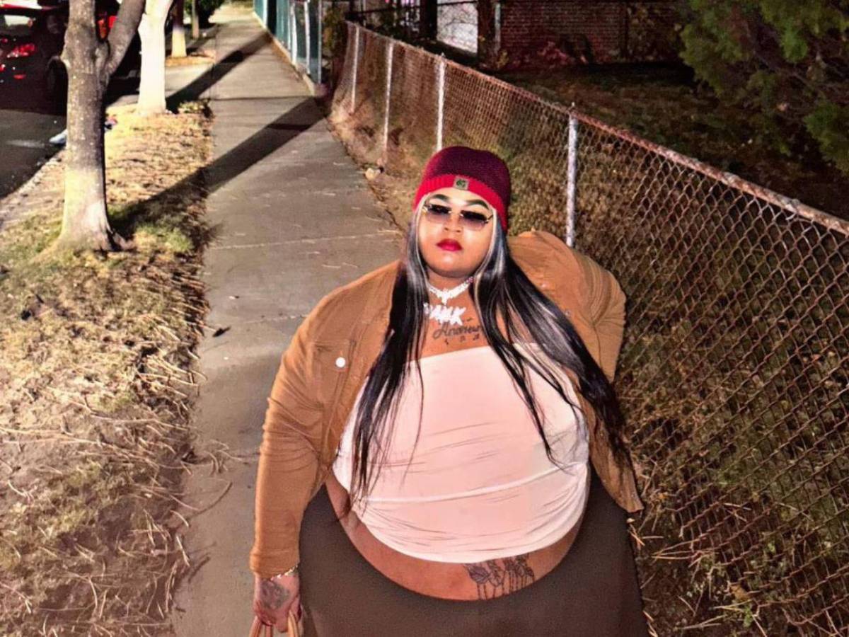 ¿Quién es la rapera que demandó a un taxista por negarse a llevarla debido a su sobrepeso?