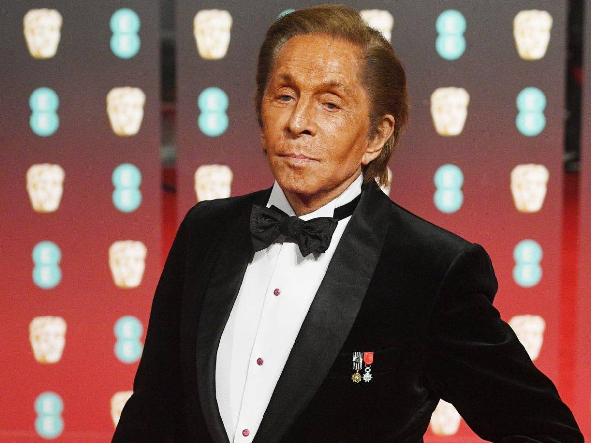 Adiós a Valentino: muere el último emperador que hizo del rojo un mito eterno
