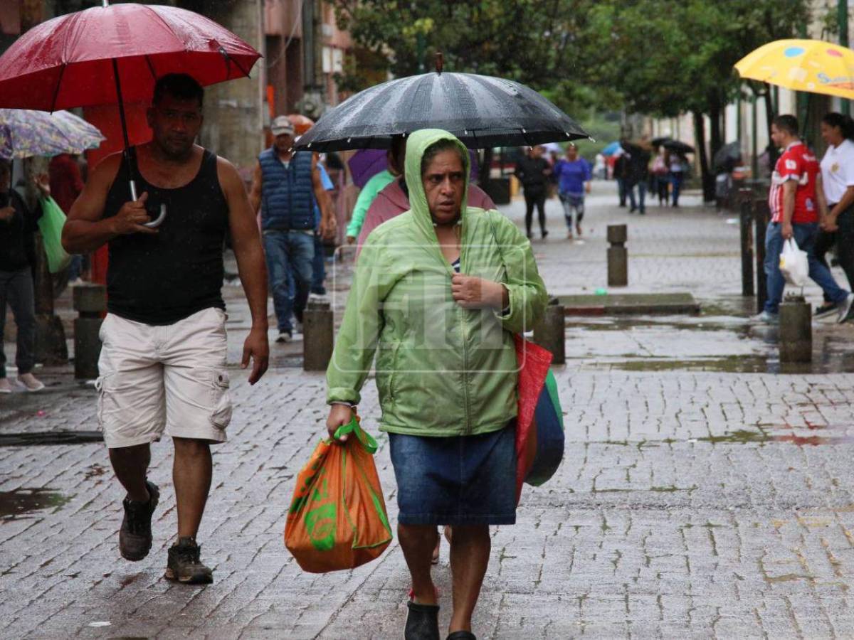 Onda tropical ingresa a Honduras y se suma una vaguada: acumulados de 60 milímetros este miércoles