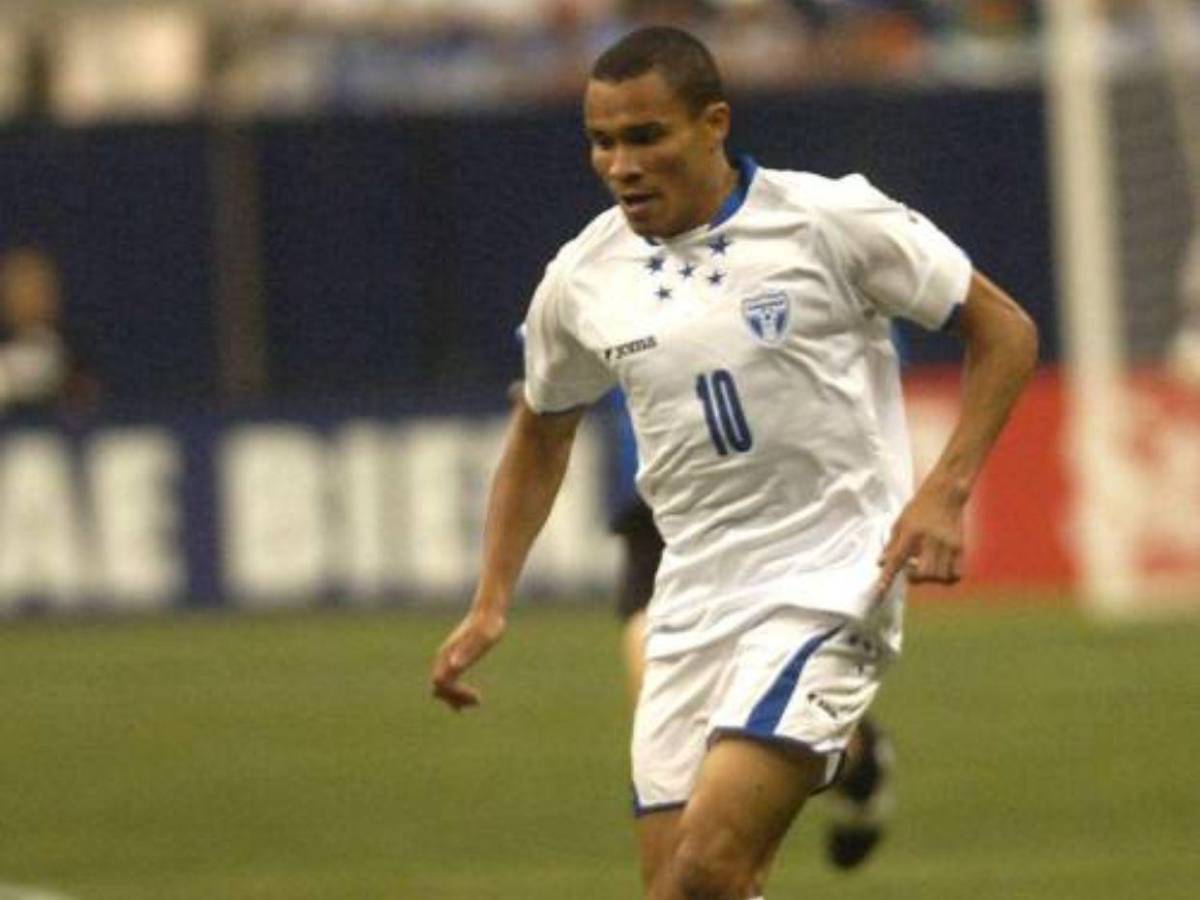 Les pegaría una pescozada: Rambo de León critica a jugadores de la selección de Honduras