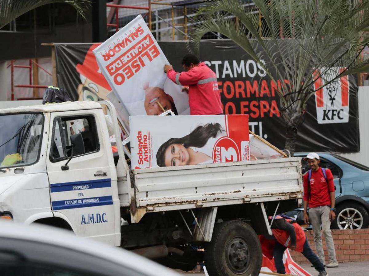 Despejan la capital de la propaganda política tras elecciones primarias