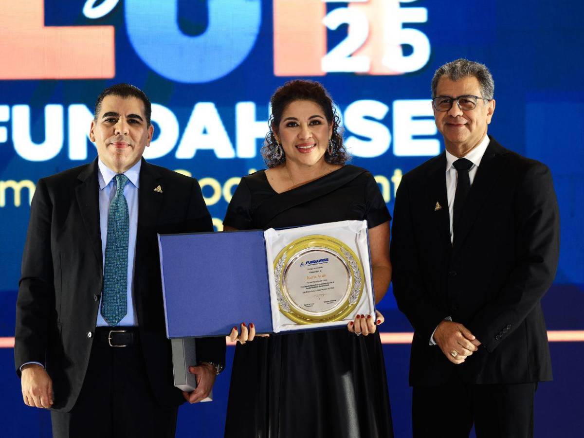 Entre premiados e invitados, así se vivió la gala del Sello FUNDAHRSE 2025