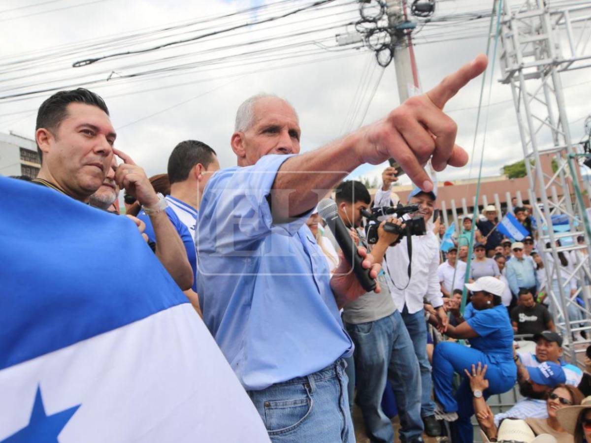 Las mejores 14 fotos de la movilización del Partido Nacional en Tegucigalpa