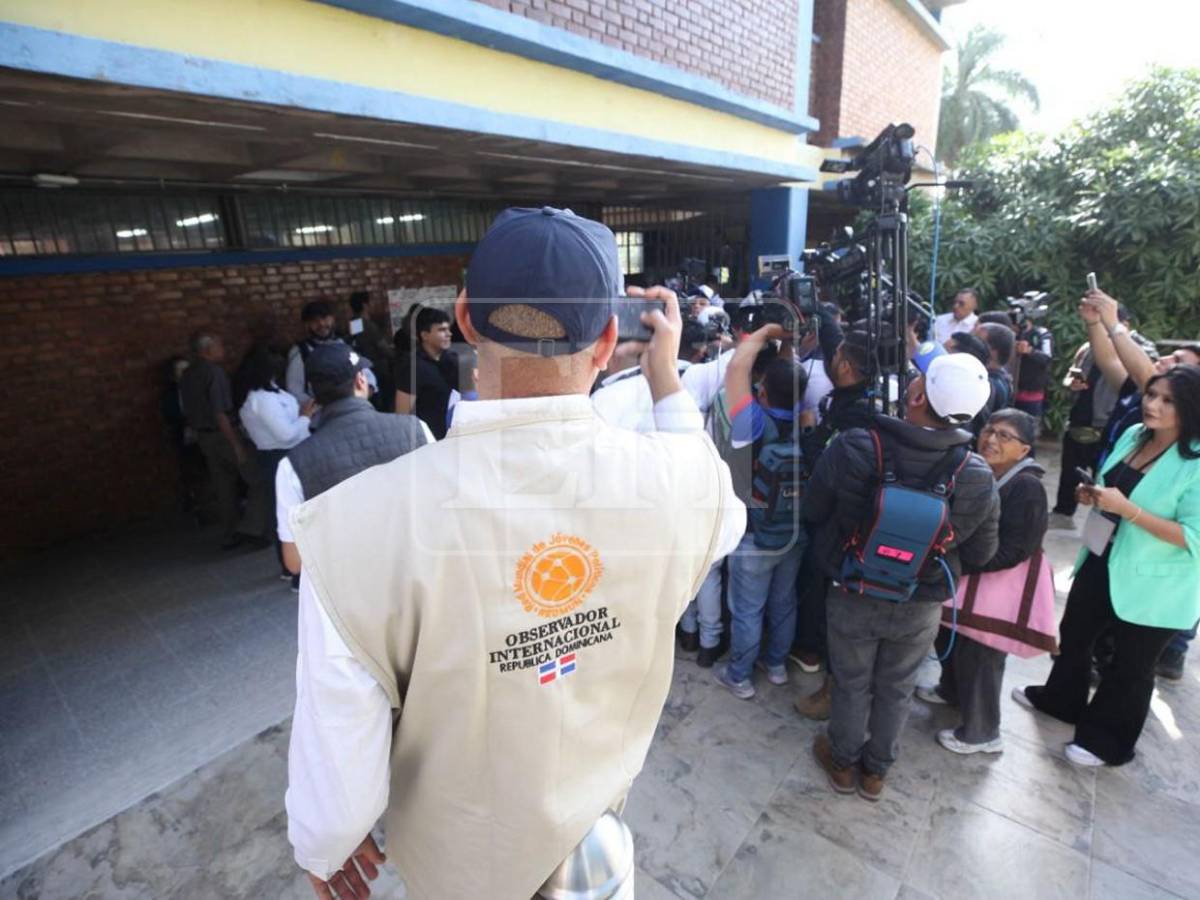 Con la mira en las urnas: observadores documentan incidencias de jornada electoral
