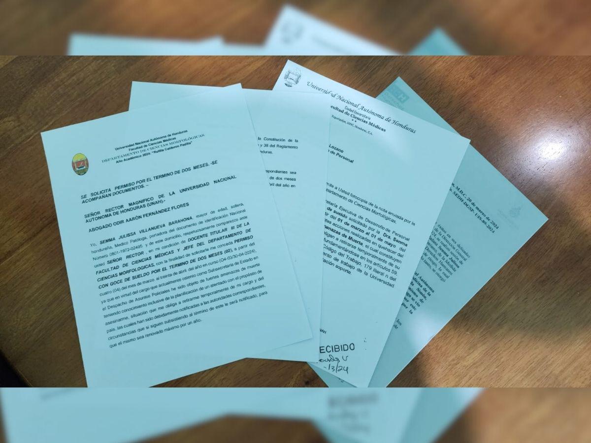 Los documentos que fueron presentados ante las autoridades de la UNAH.