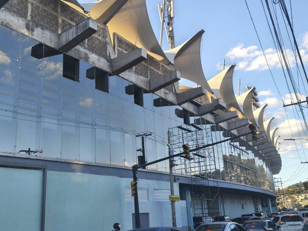 Así está quedando el Estadio Nacional de Tegucigalpa con la nueva fachada y letrero