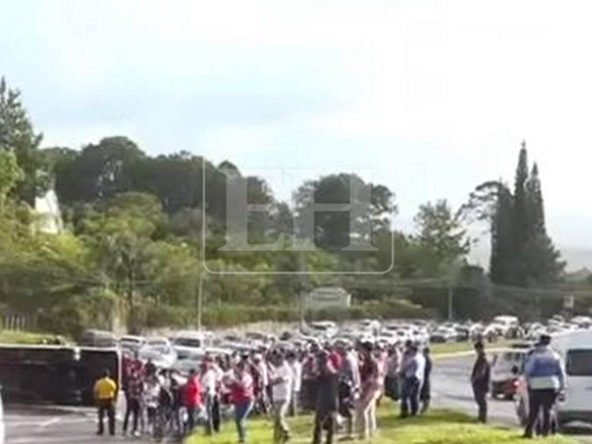 Sin paso a la capital: largas filas en  la CA-5 tras accidente en El Durazno