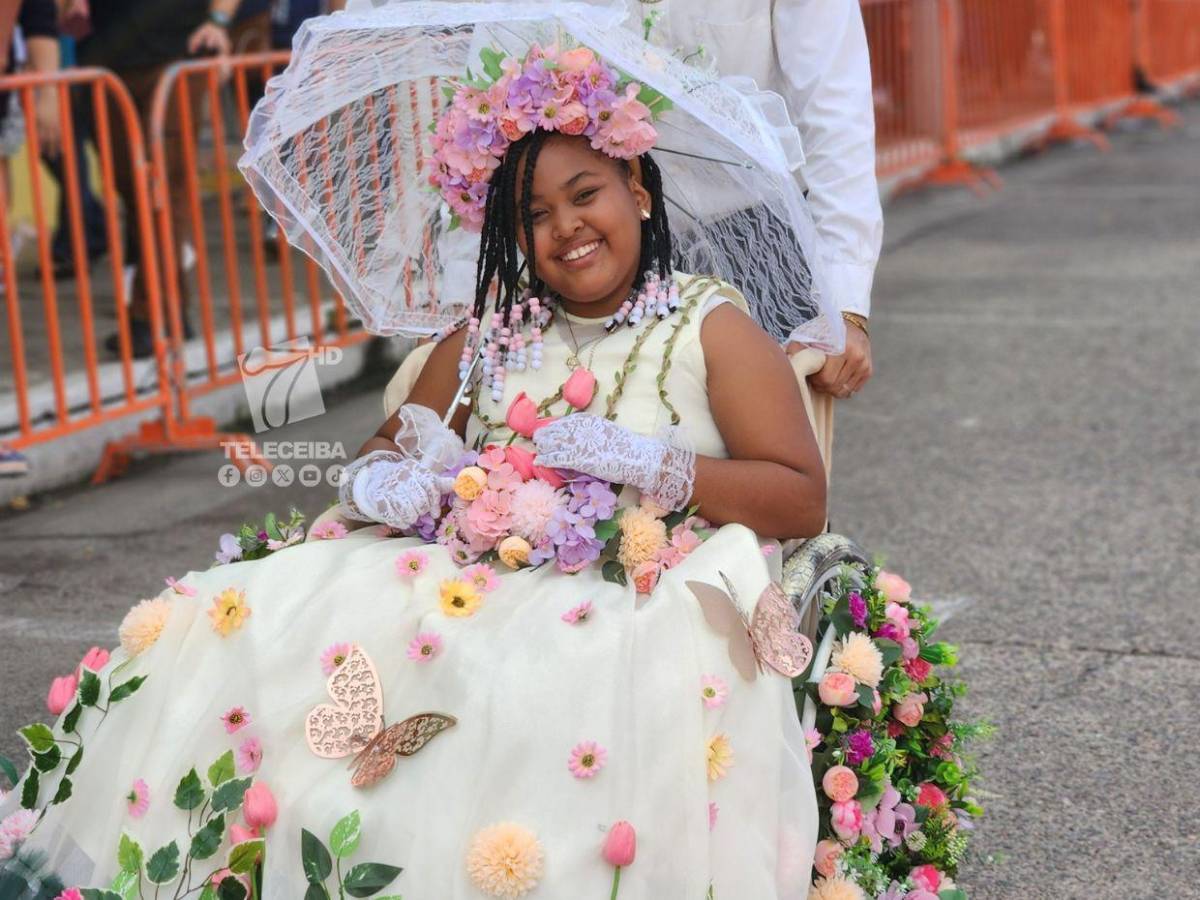 Niños con talentos diversos brillan en los desfiles patrios con entusiasmo y alegría