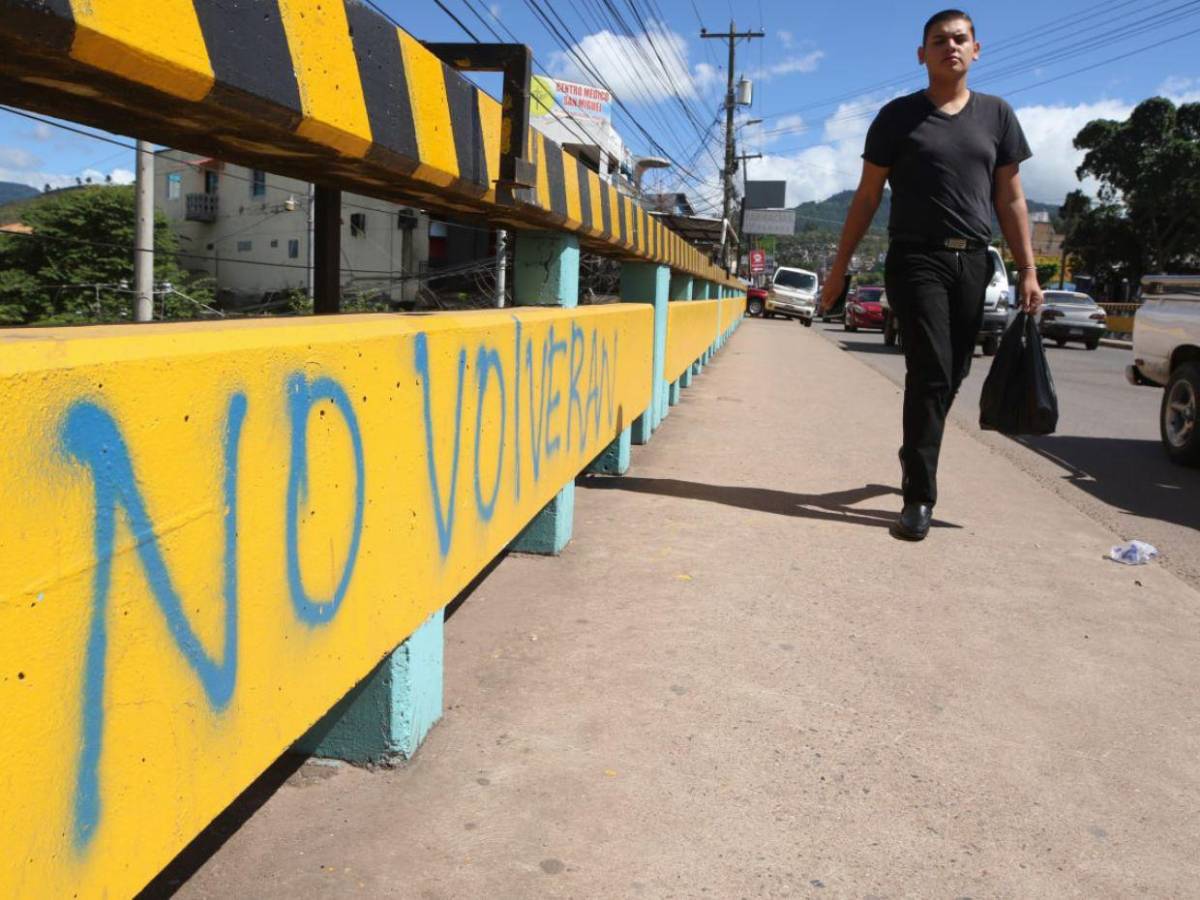 “Regresar a la narcodictadura, ¡jamás!”: invaden la capital con grafitis políticos previo a elecciones