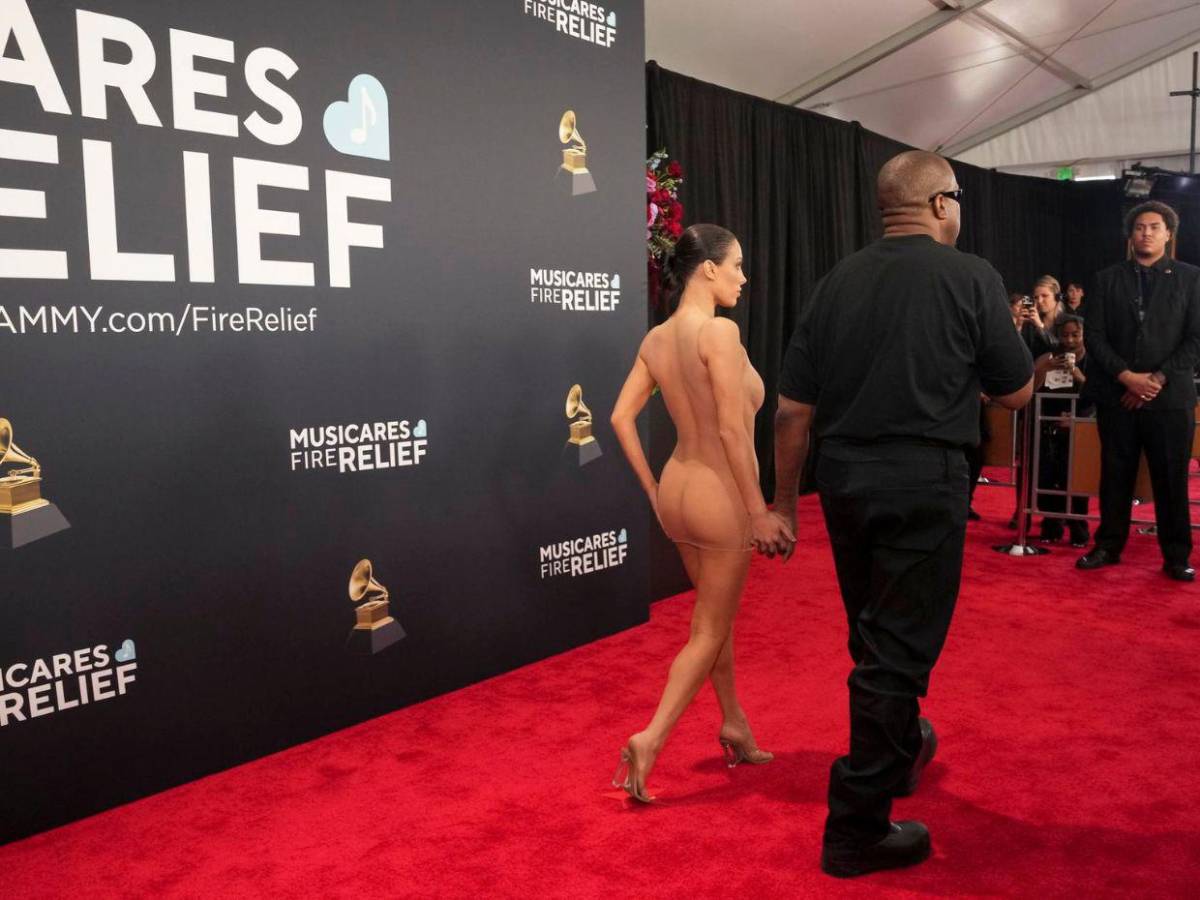 Bianca Censori genera reacciones con polémica fotografía