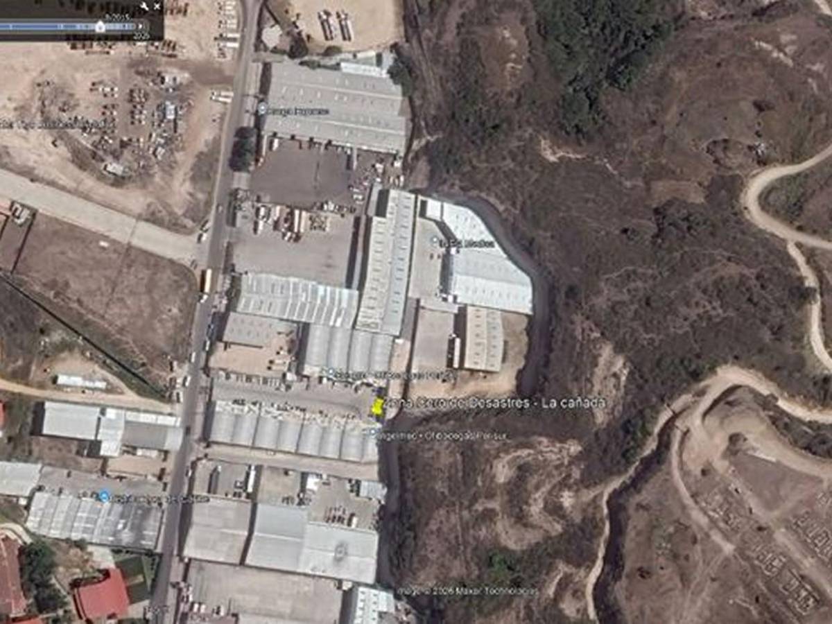 Informe revela cómo año a año el cerro sufrió cambios antes de derrumbarse en anillo periférico