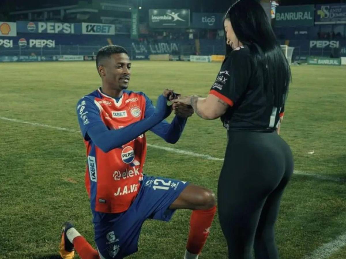 Jugador en Guatemala pide matrimonio, le dicen que “sí” y en tres días se separa