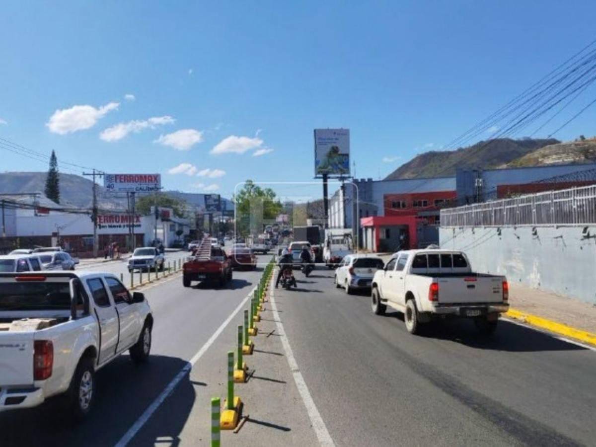 Infernal tráfico colapsa la salida al sur de Tegucigalpa