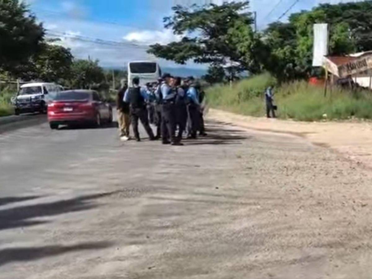 Enfrentamiento y varios detenidos dejó manifestación en carretera hacia Olancho