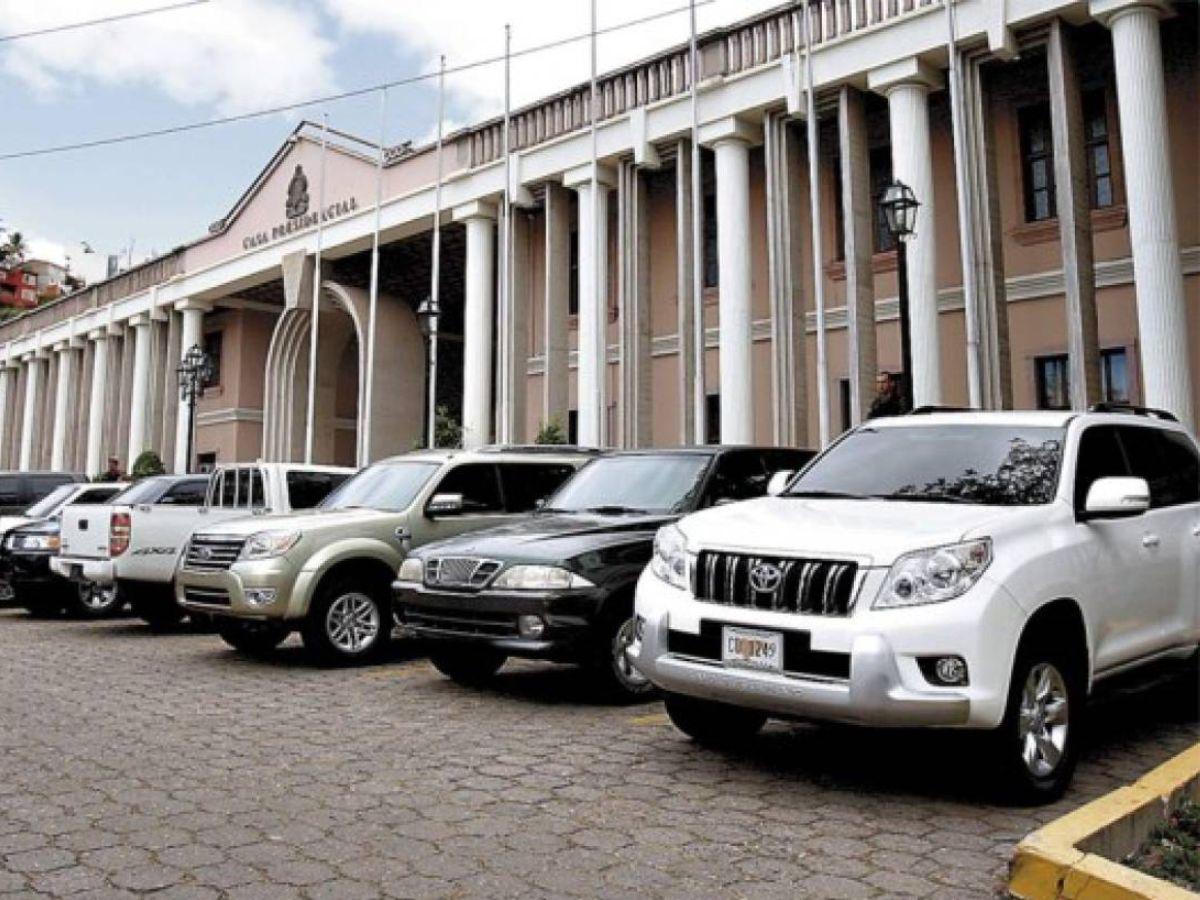 Conozca cuánto aumentó la flota vehicular de la administración pública