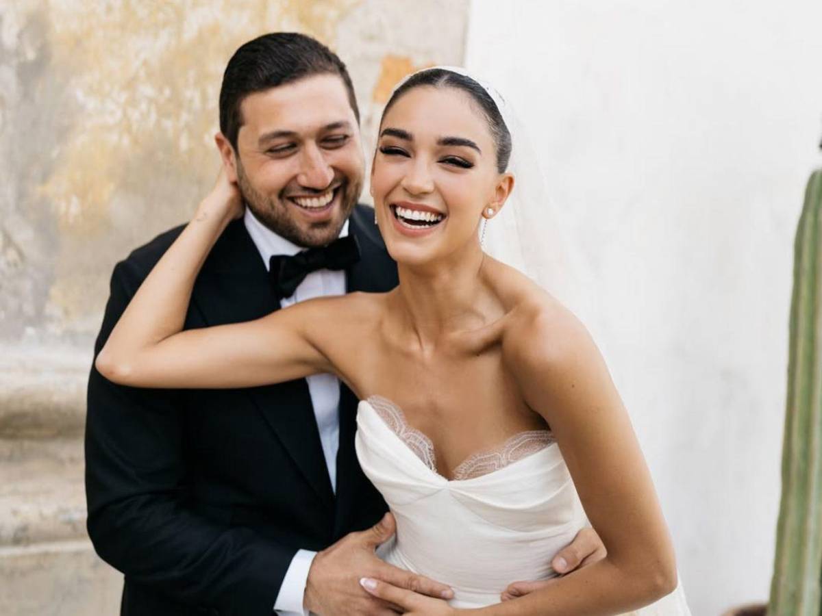 Votos en árabe y regalo en efectivo: Así fue la boda de Alejandra Capetillo