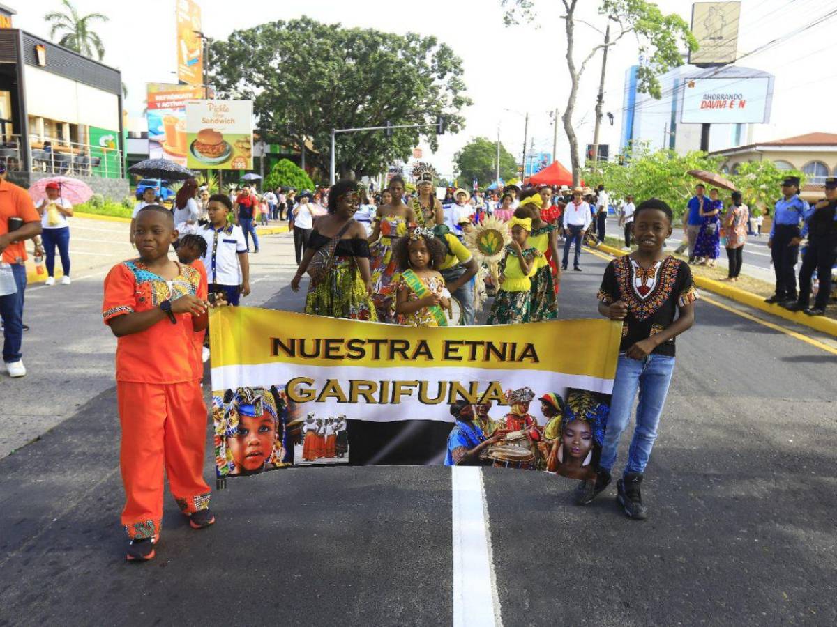Los mejores trajes de los desfiles patrios de las escuelas en San Pedro Sula