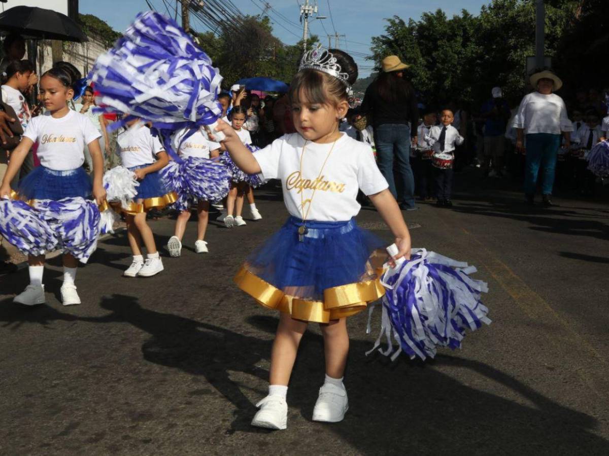 Inician las celebraciones de los 204 años de Independencia con desfiles de prebásica