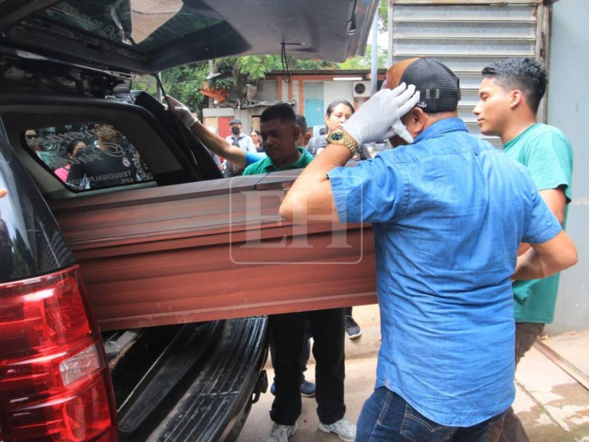 Entre dolor y llanto retiran el cuerpo de Kevin Cruz, joven que mataron en Comayagüela