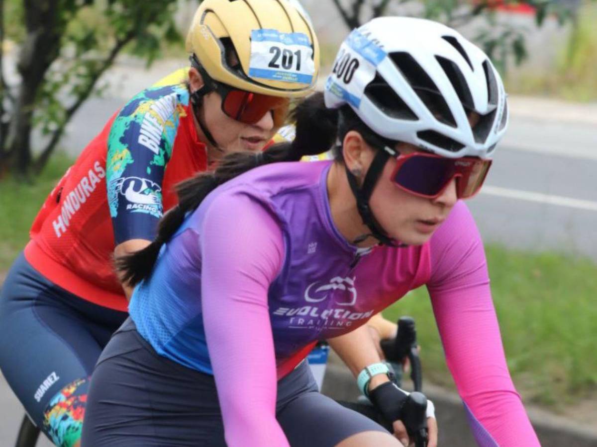 Con pasión y determinación, mujeres pedalean por el primer lugar en la Vuelta Ciclística EL HERALDO