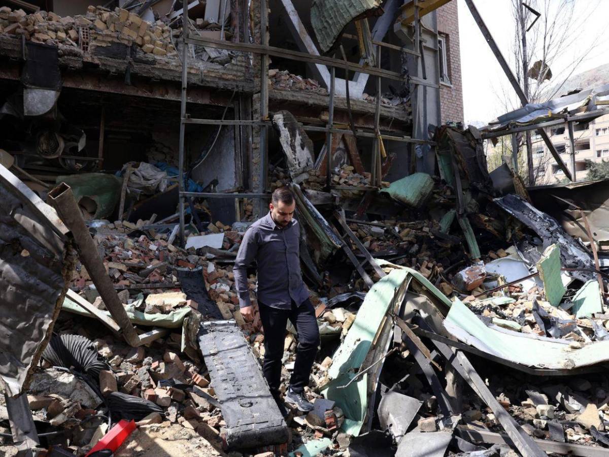 Van al parque, realizan picnic y asados: la vida de los iraníes en plena guerra con EUA