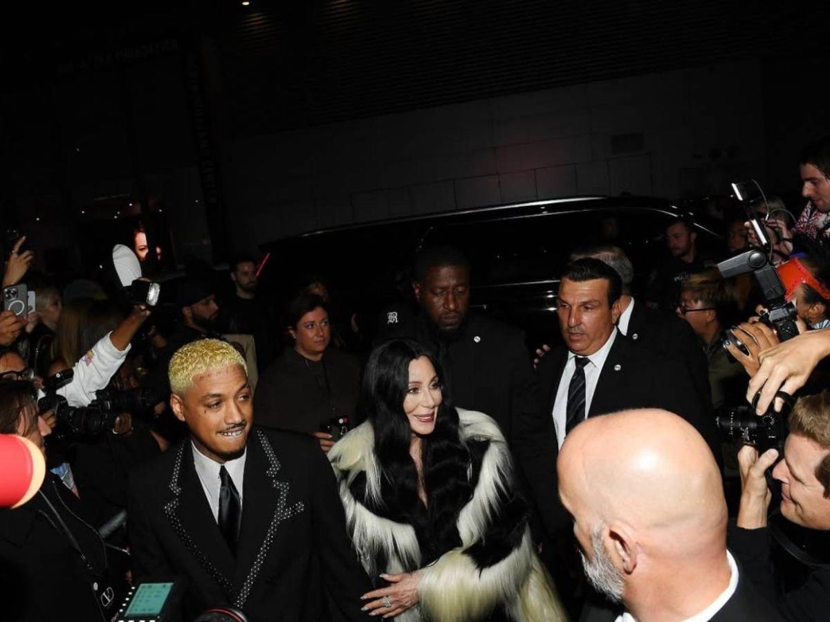 ¿Cher estaría planeando casarse con su novio 40 años menor que ella? Esto se sabe