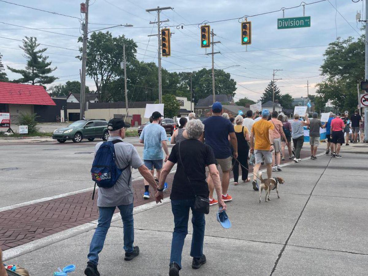Caminata convocada por iglesias trasciende fronteras: hondureños en EE UU participan
