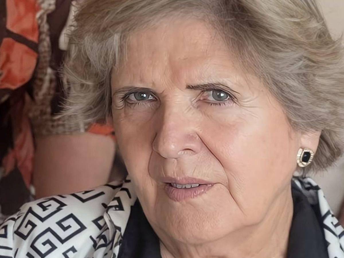 Suegra le disparó más de 10 veces a la exreina Carolina Flores; asegura que el arma se activó sola