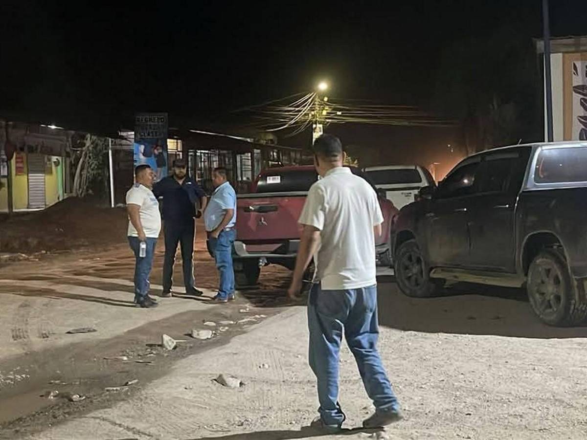 Protestan por falta de entrega de credenciales a dos corrientes dentro de Libre