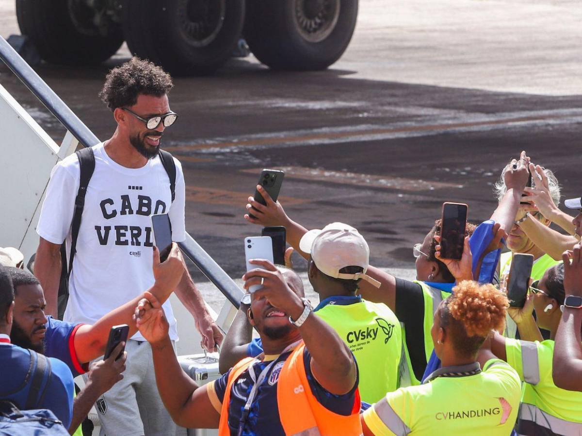 Cabo Verde recibe a sus héroes mundialistas tras una histórica participación