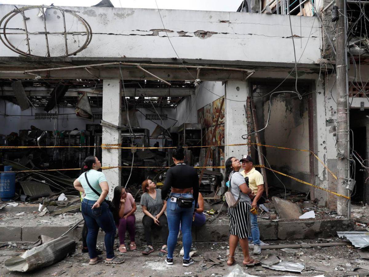 Tres coches bomba y un cilindro de gas: lo que se sabe de las explosiones en Colombia