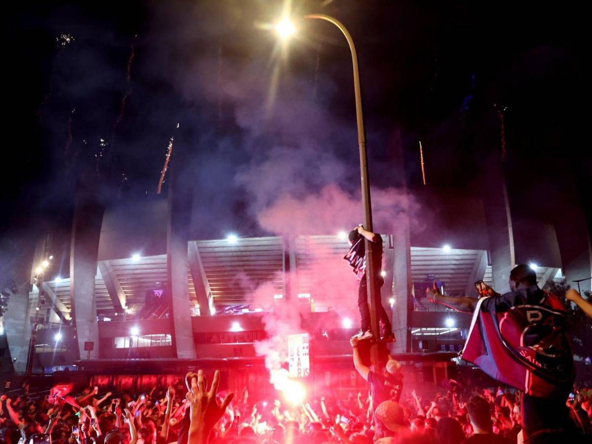 En fotos: Muertos en París tras celebración del PSG por ganar la Champions