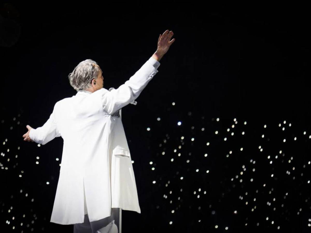 Miguel Bosé cumple 70 años y sigue de gira: se acerca su concierto en Honduras
