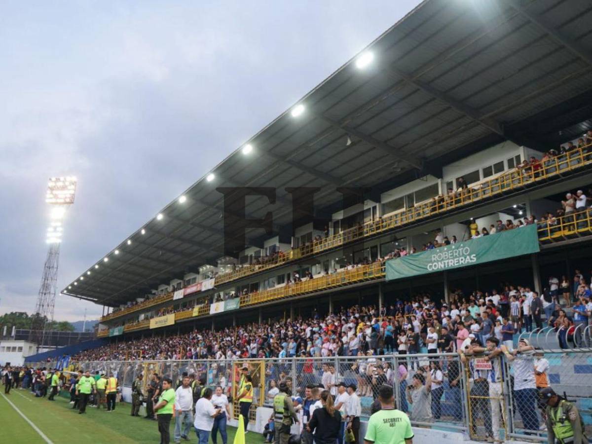¡Repleto! Así luce el estadio Morazán en el partido de tiktokers Honduras vs El Salvador