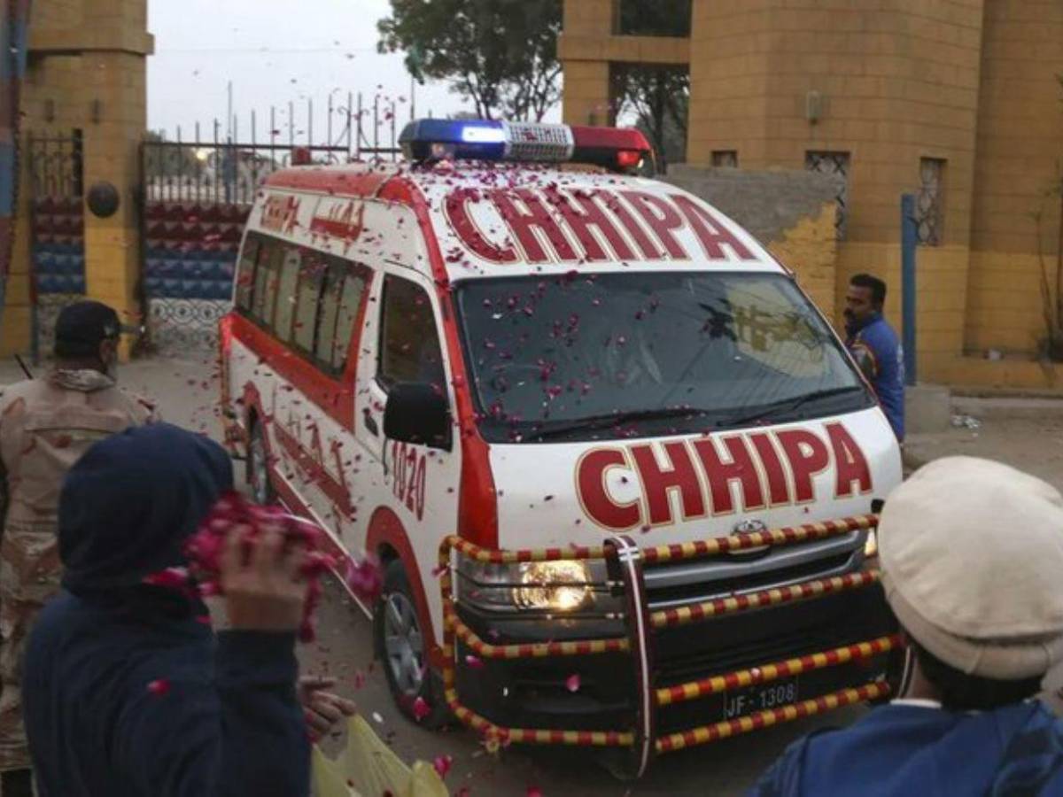 Ataque terrorista contra un tren deja al menos 29 muertos y 102 heridos en Pakistán