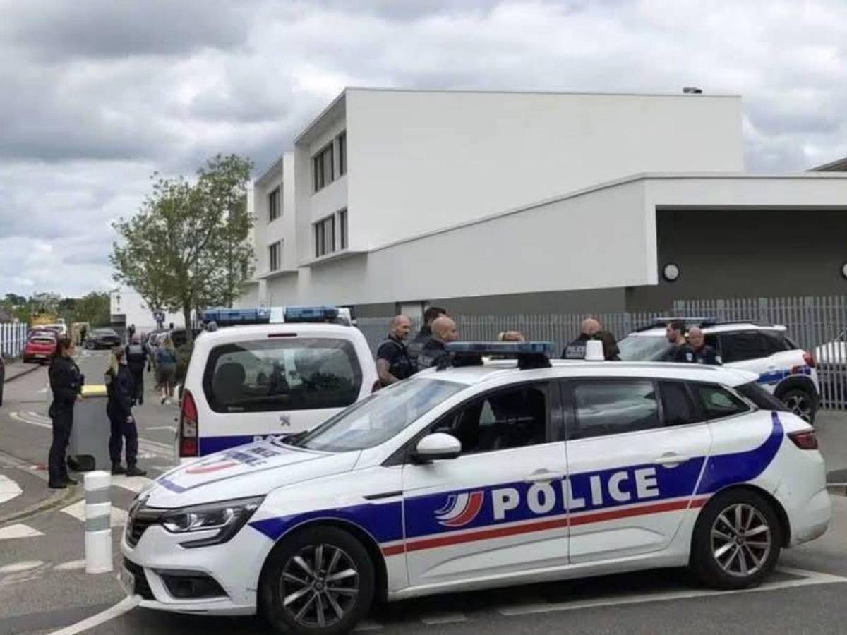 Adolescente que apuñaló a su única amiga en Francia tenía fascinación por Hitler