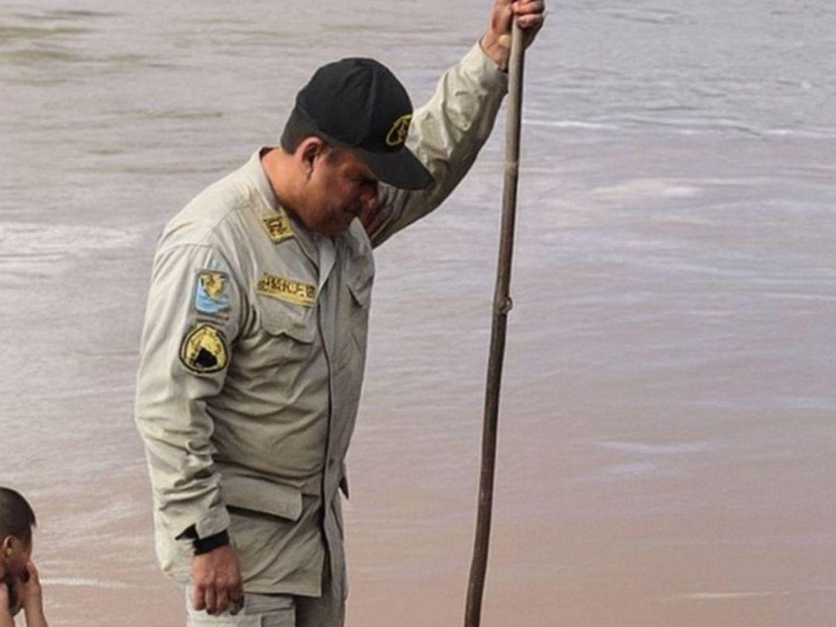 Elmer Quino vendía mostaza y verduras para ayudar a su familia: murió ahogado al volcarse un bus