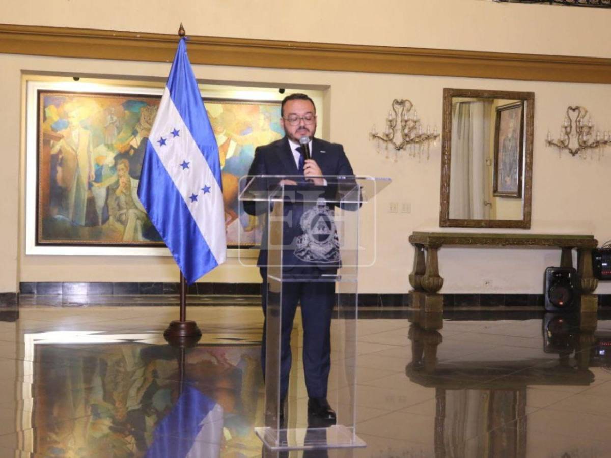 ¿A qué se dedicará José Argueta tras ser destituido como ministro de Comunicaciones?