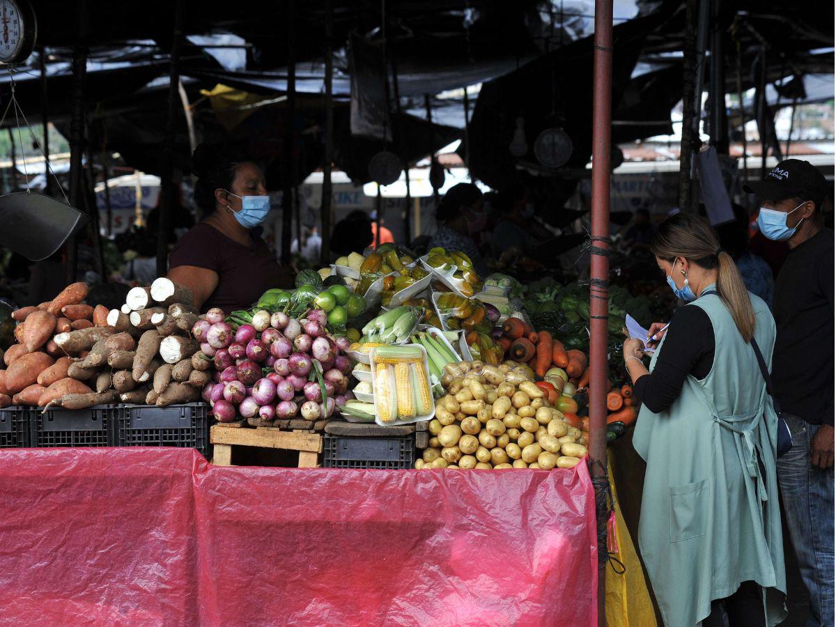 Sube precio de 14 productos y siete bajan en mercados de la capital