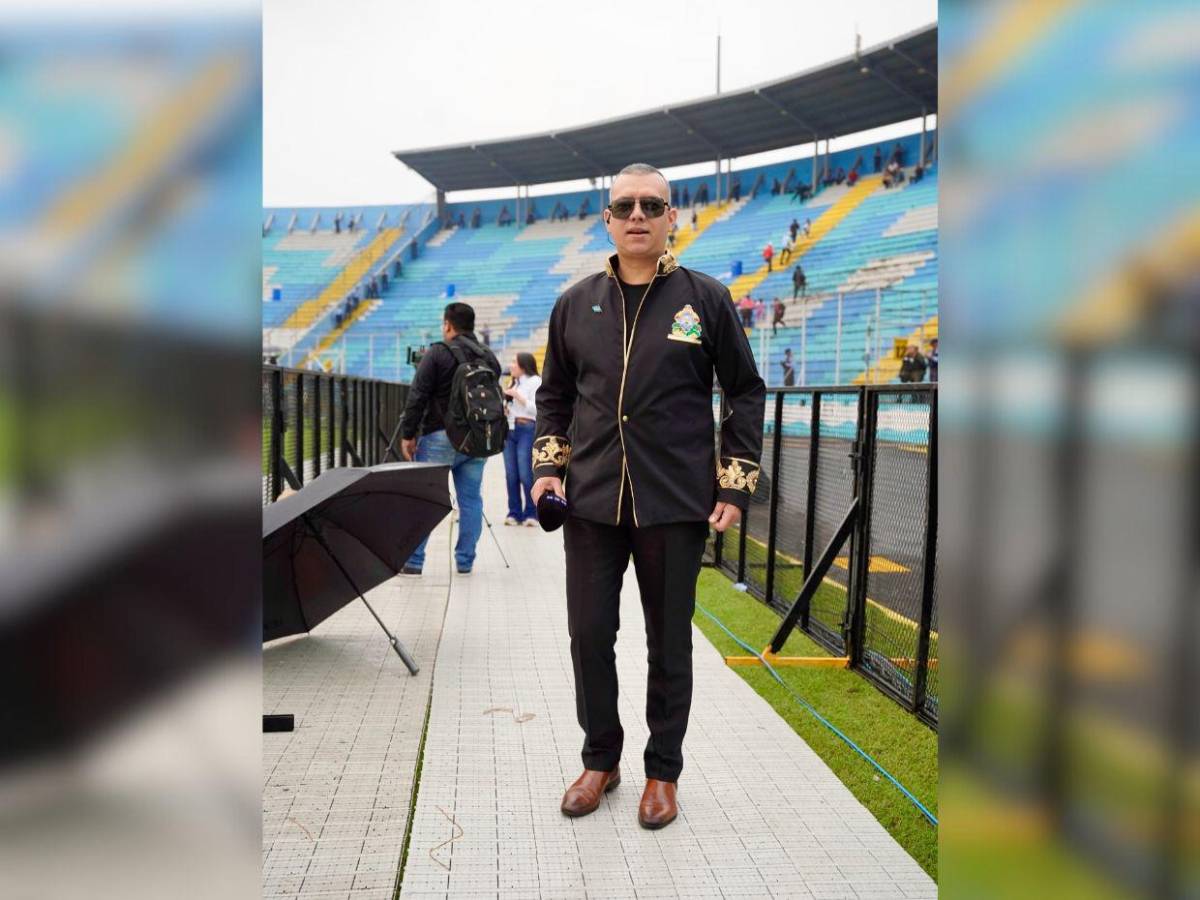 Presentadores hondureños rinden honor a la patria con sus looks este 15 de septiembre