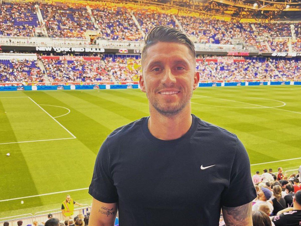 Esteban Espíndola, anunció su retiro a temprana edad y su vida ha dado un enorme giro